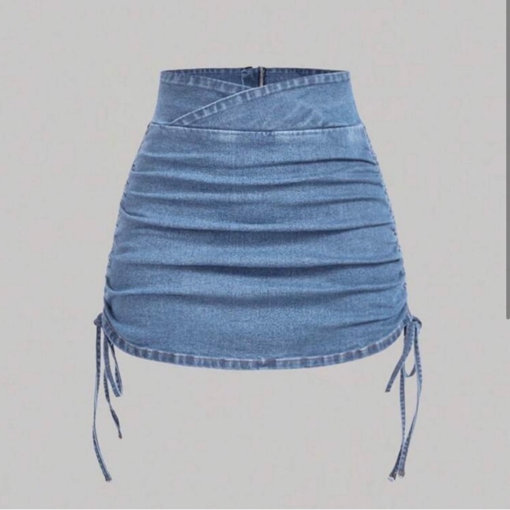 SALE 🎯🔥SHEIN Blue Ruched Tie Front Mini Skirt